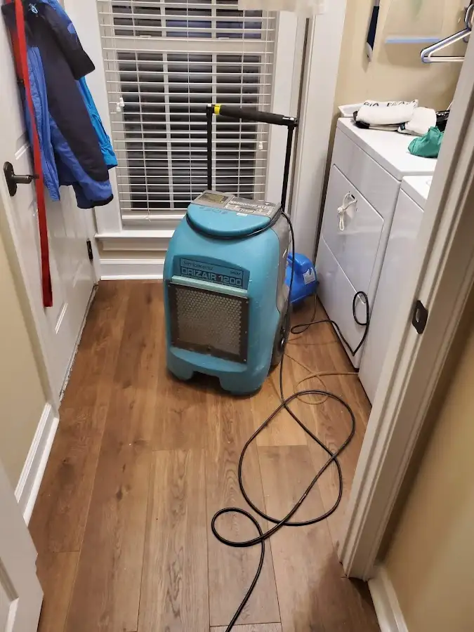 Commercial dehumidifier deployed for Crawl Space Restoration in Gibsonton